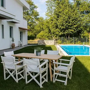 Aristotelia Gi Ikies - Poolside Retreats Διαμέρισμα